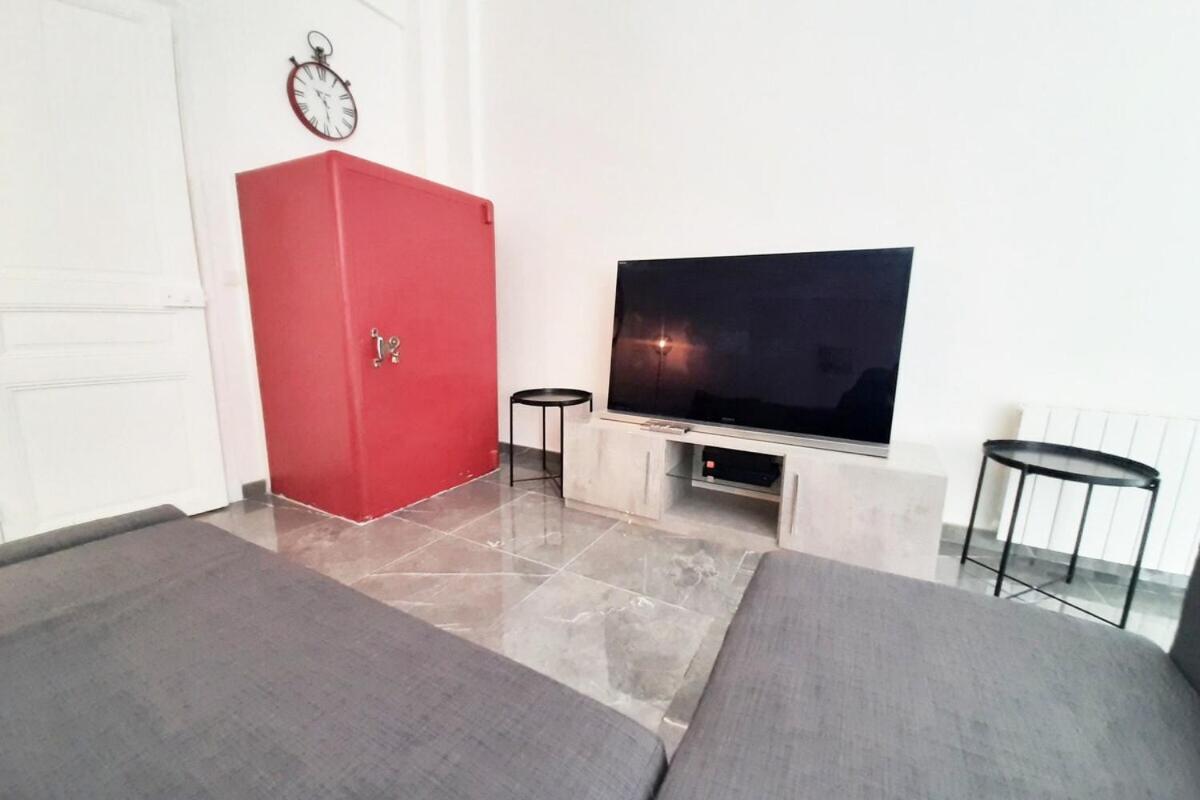 Sweet Apartment In Paris Montmartre Экстерьер фото